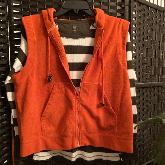 Gap Horizontal-Striped, Waffle Shirt - Picture 3 of 4